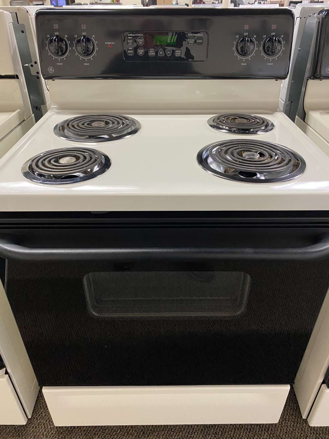 Reconditioned G/E Self-Clean Electric Range – Bisque