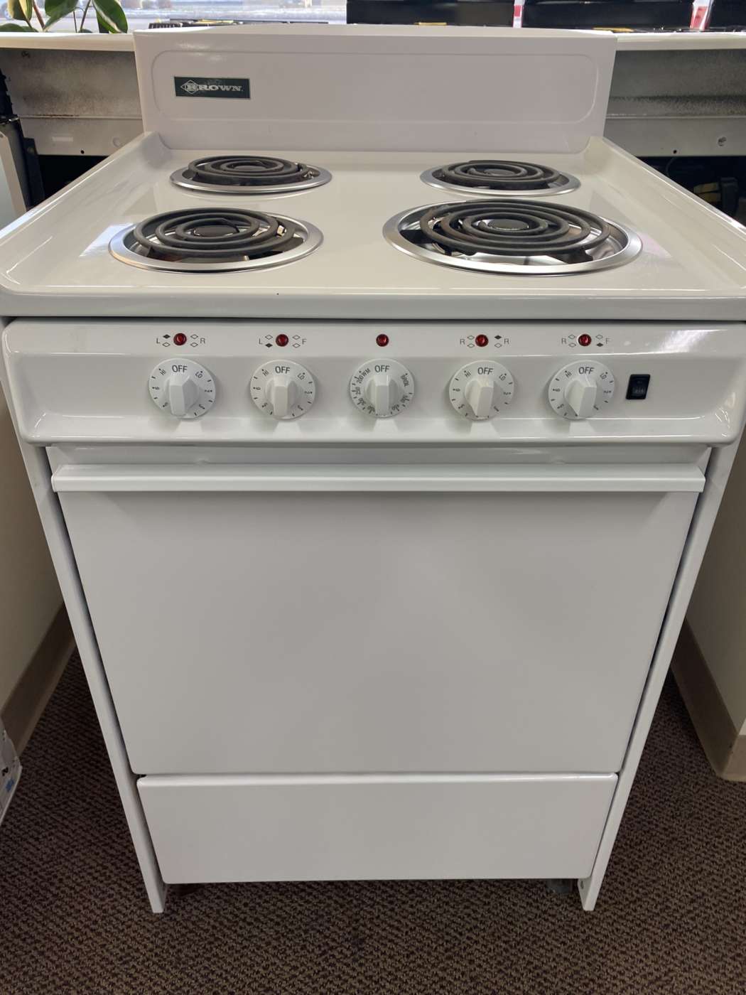 Reconditioned BROWN Standard-Oven 24″ Electric Range – White