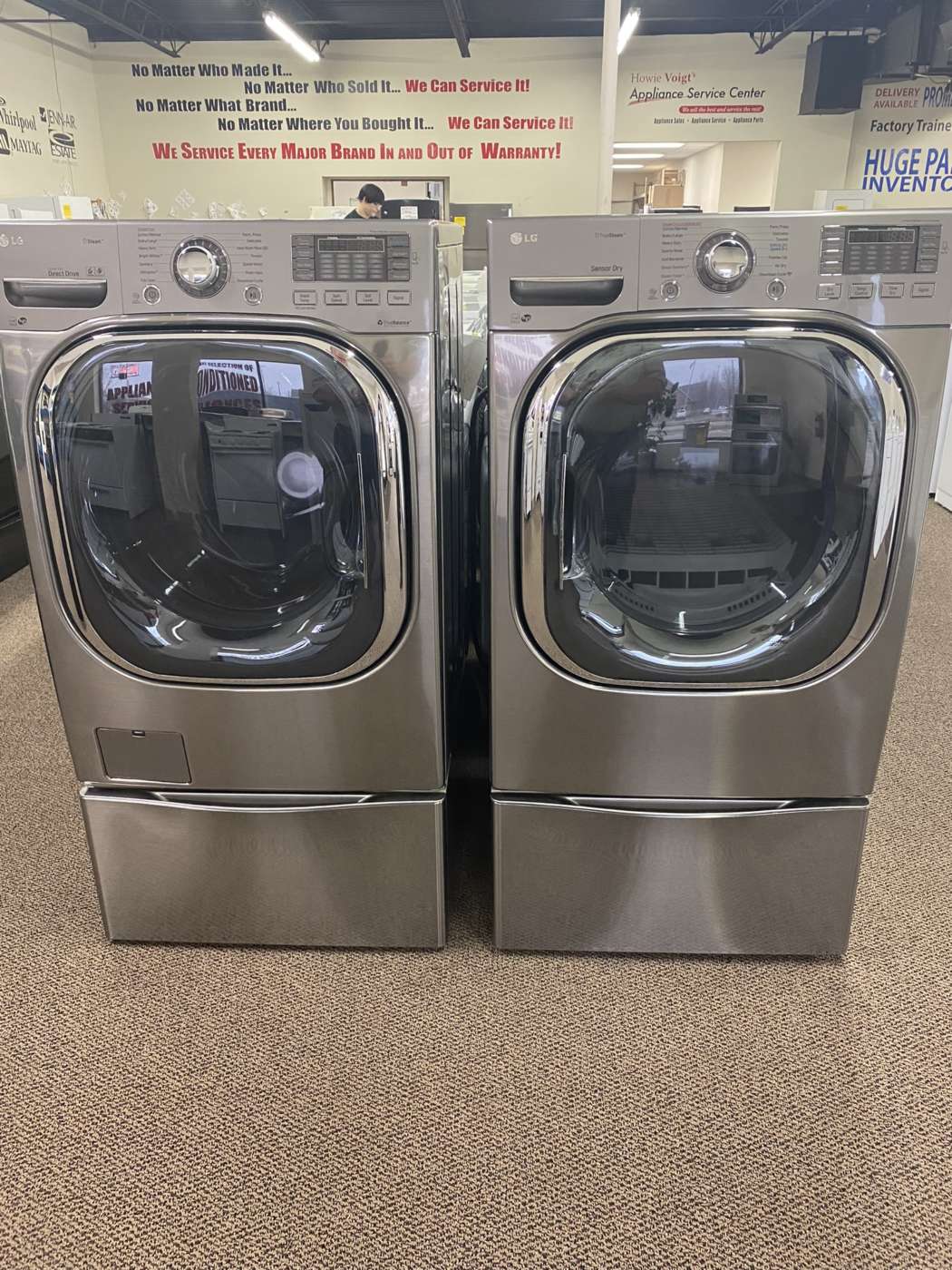 Reconditioned L/G 4.5 Cu Ft. H/E Front-Load Washer & 7.4 Cu. Ft. Electric Dryer – Graphite Steel