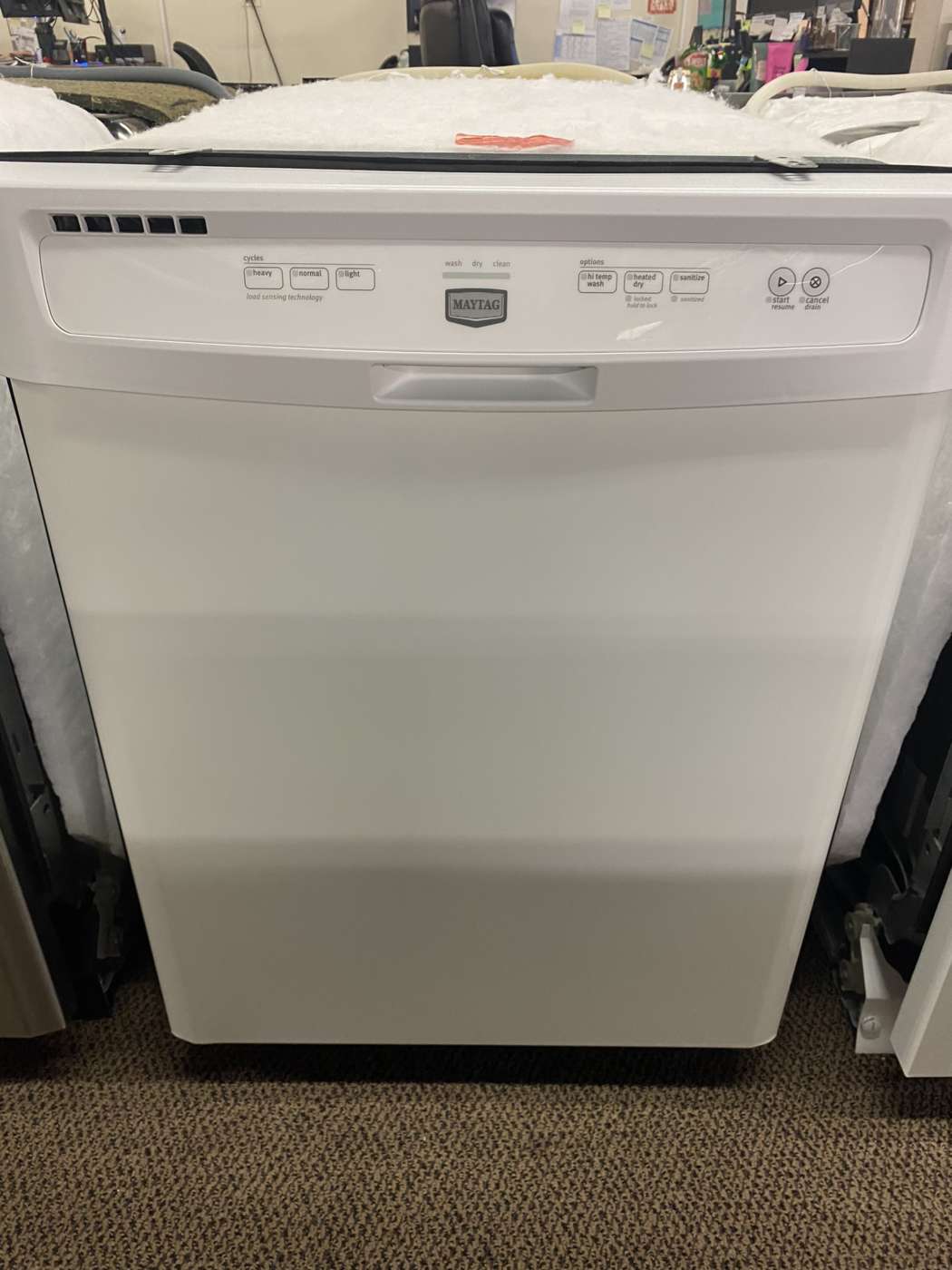 Reconditioned MAYTAG Stainless-Tub Built-In Dishwasher – White