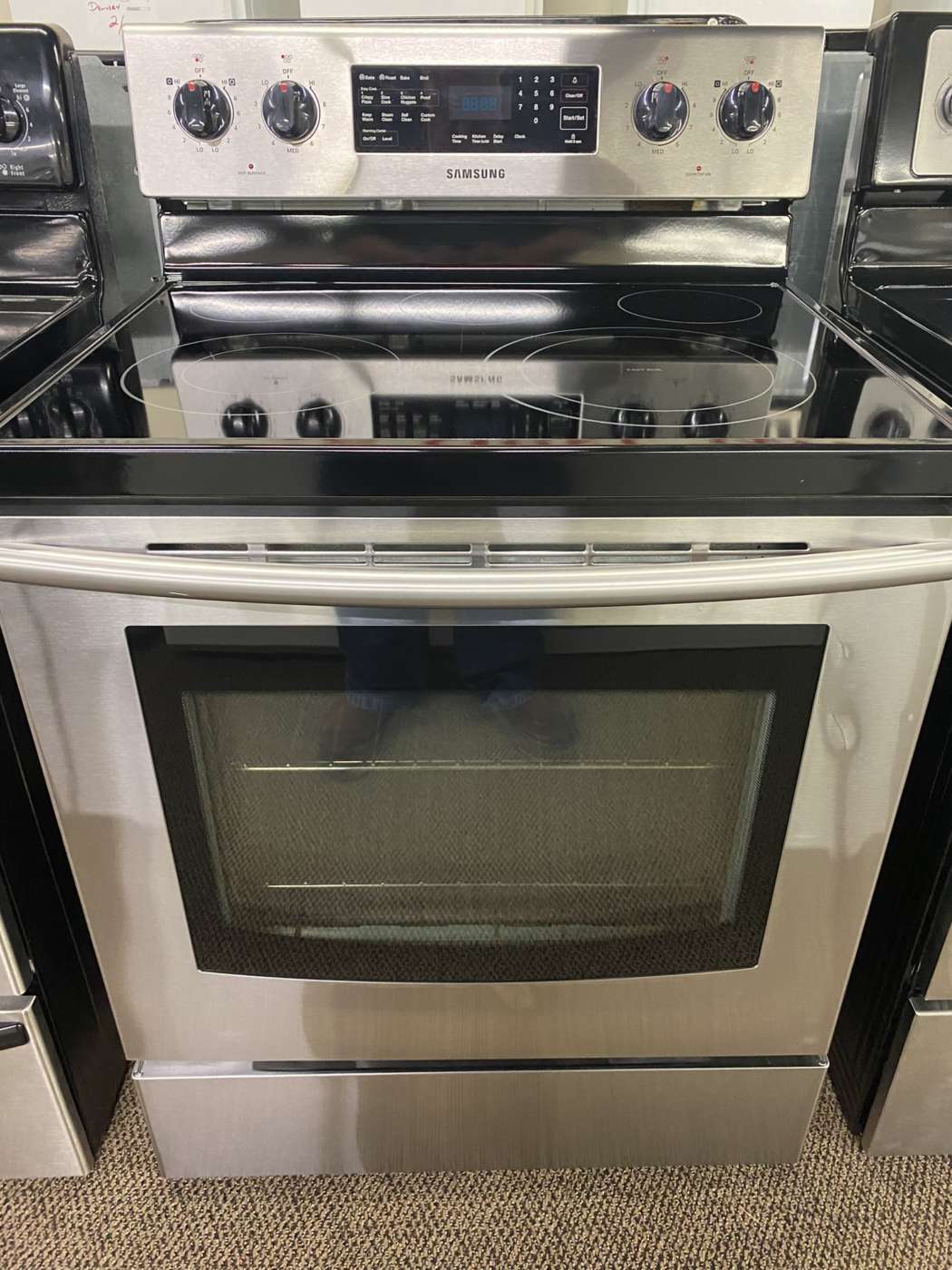 Reconditioned SAMSUNG Self-Clean Convection-Oven Electric Range – Stainless