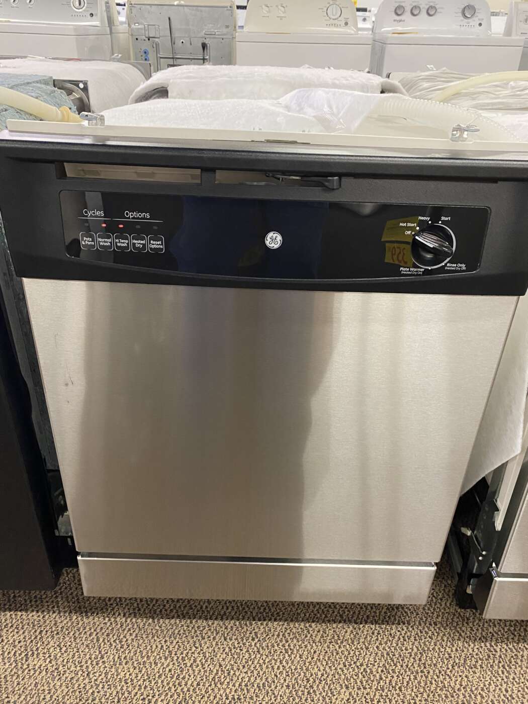 Reconditioned G/E Poly-Tub Built-In Dishwasher – Stainless