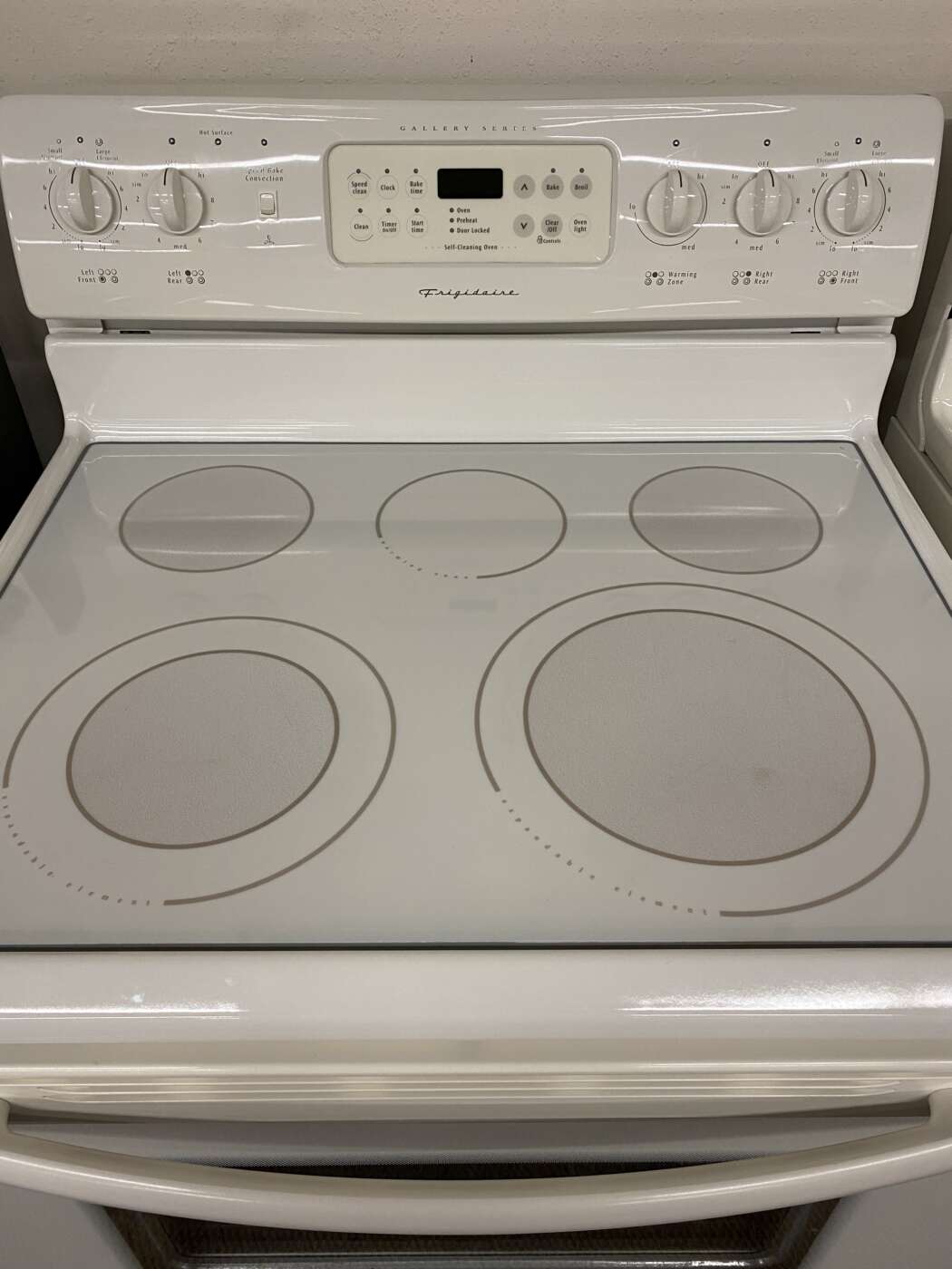 Reconditioned FRIGIDAIRE SelfClean ConvectionOven Electric Range